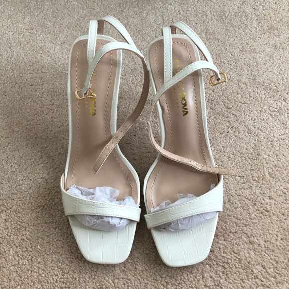 FASHION NOVA white strap heels - Picture 6 of 9